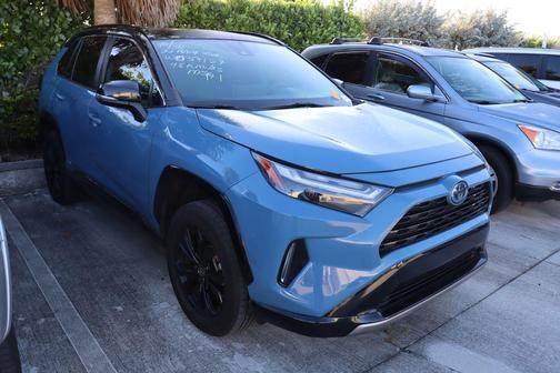 2022 Toyota RAV4 Hybrid SE