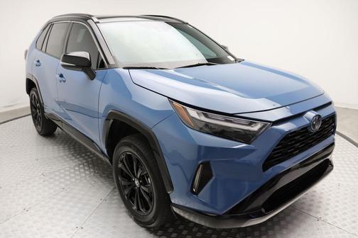 2022 Toyota RAV4 Hybrid SE