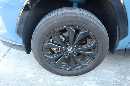 2022 Toyota RAV4 Hybrid SE