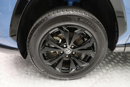 2022 Toyota RAV4 Hybrid SE