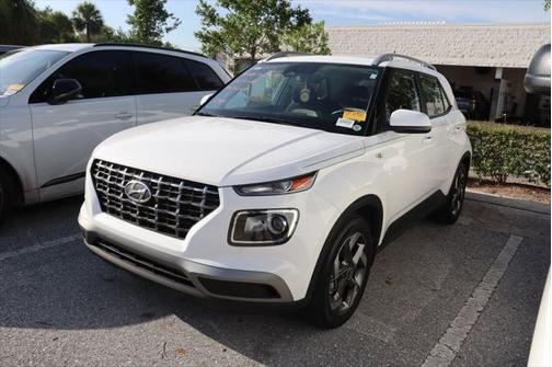 2023 Hyundai VENUE SEL