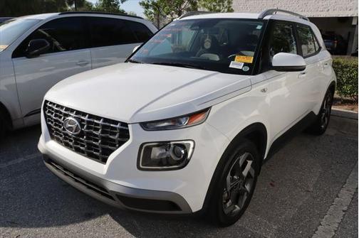 2023 Hyundai VENUE SEL