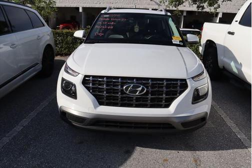 2023 Hyundai VENUE SEL
