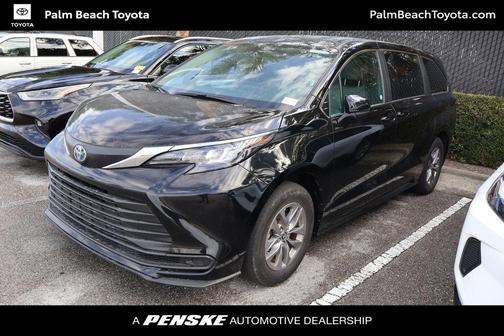 2025 Toyota Sienna LE