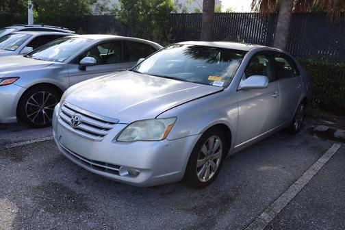2005 Toyota Avalon XLS