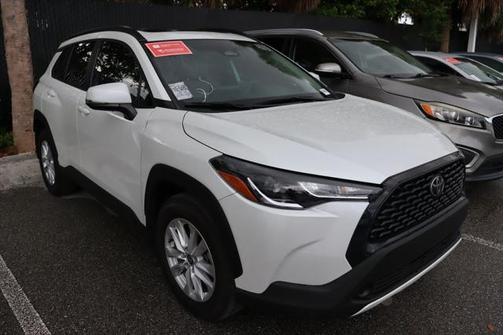 2024 Toyota Corolla Cross LE