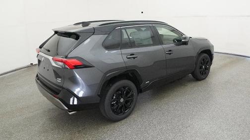 2025 Toyota RAV4 Hybrid SE