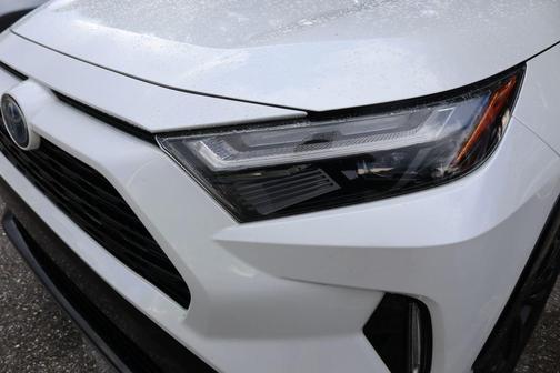 2024 Toyota RAV4 Hybrid SE