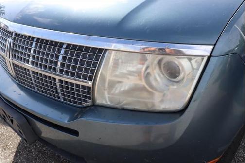 2010 Lincoln MKX Base