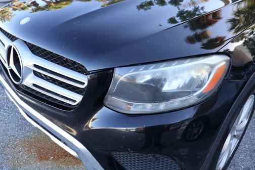 2017 Mercedes-Benz GLC 300 Base