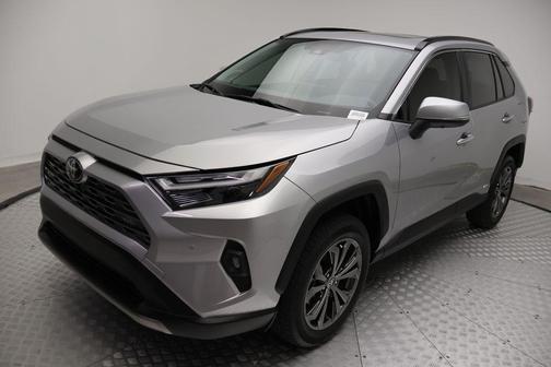 Silver Sky Metallic 2025 Toyota RAV4 Hybrid SE