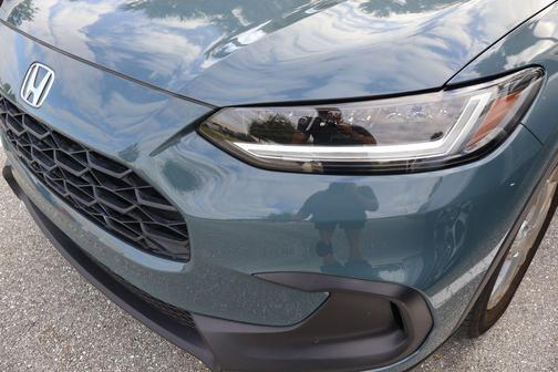 Pearl 2025 Honda HR-V LX