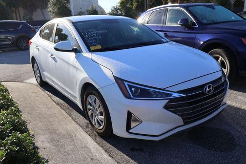 2019 Hyundai ELANTRA SE