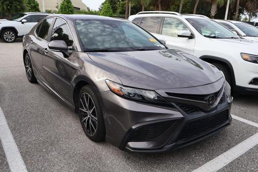 Predawn Gray Mica 2022 Toyota Camry SE