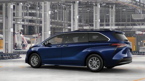 2025 Toyota Sienna XLE