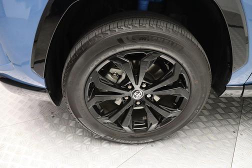 2023 Toyota RAV4 Hybrid SE