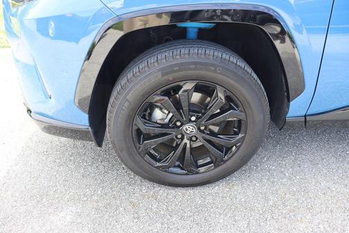 2023 Toyota RAV4 Hybrid SE