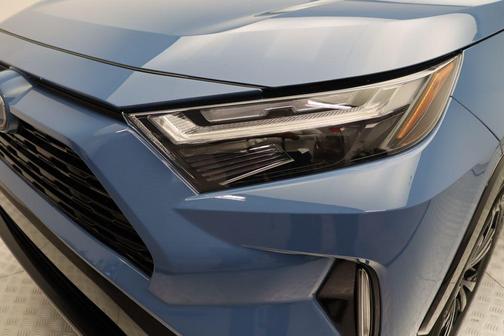 2023 Toyota RAV4 Hybrid SE