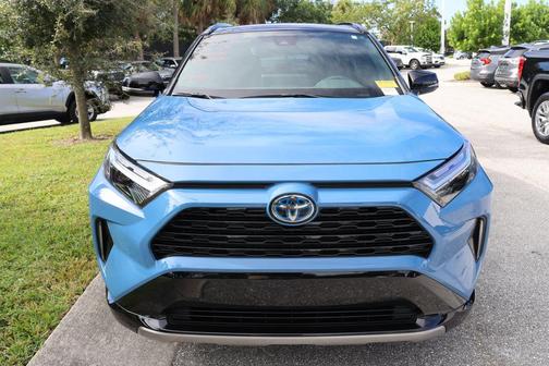 2023 Toyota RAV4 Hybrid SE
