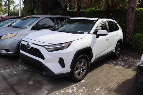 2023 Toyota RAV4 XLE