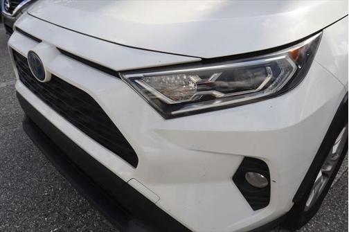 2020 Toyota RAV4 Hybrid XLE