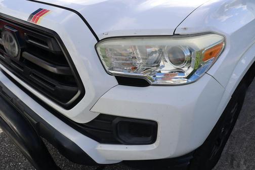 2018 Toyota Tacoma SR
