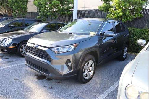 2021 Toyota RAV4 XLE