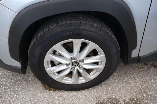 2025 Toyota Corolla Cross LE