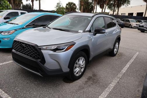 2025 Toyota Corolla Cross LE