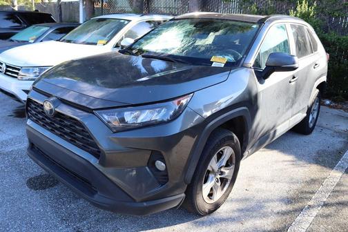 2020 Toyota RAV4 XLE