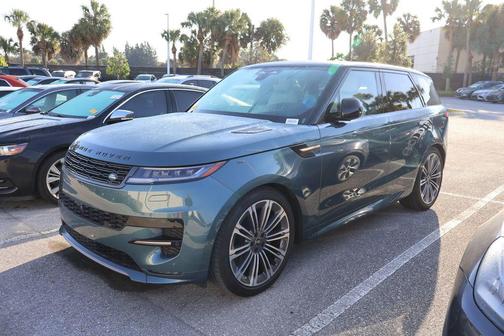 2025 Land Rover Range Rover Sport SE