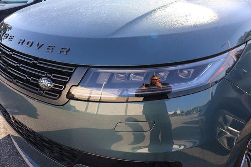 2025 Land Rover Range Rover Sport SE