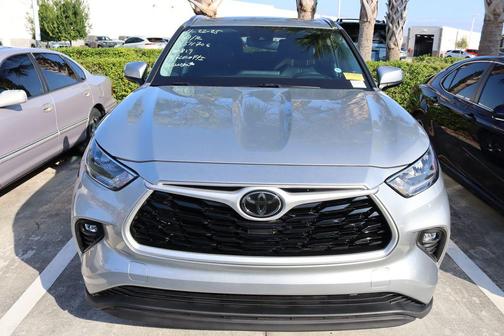2020 Toyota Highlander XLE