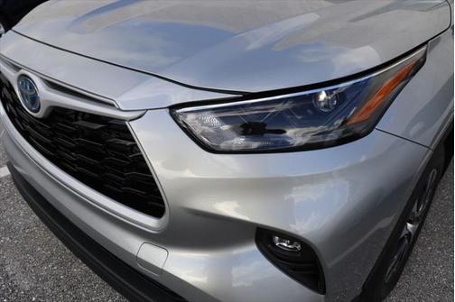 2024 Toyota Highlander Hybrid XLE