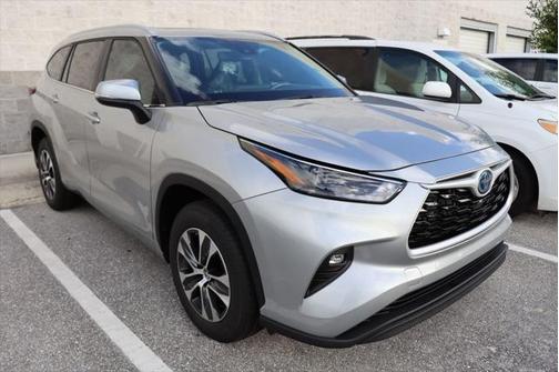 2024 Toyota Highlander Hybrid XLE