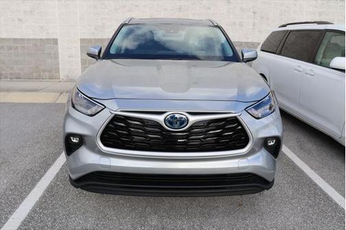 2024 Toyota Highlander Hybrid XLE