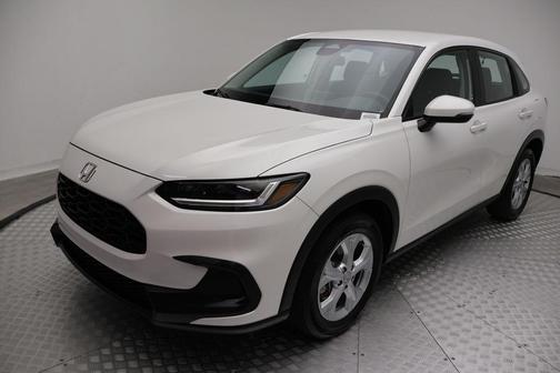 Platinum White 2025 Honda HR-V LX