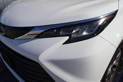 2021 Toyota Sienna LE