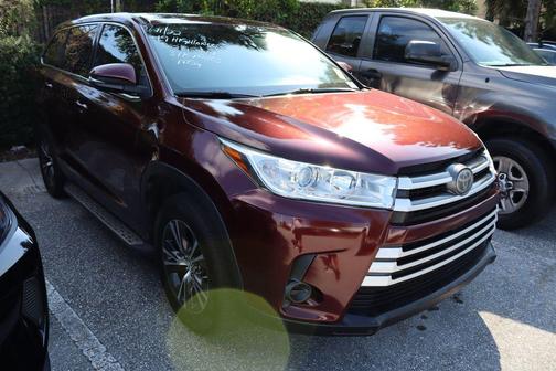 2019 Toyota Highlander LE I4