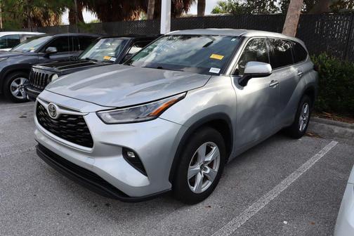 2021 Toyota Highlander LE