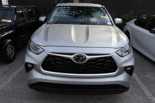 2021 Toyota Highlander LE