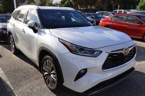 2023 Toyota Highlander Platinum