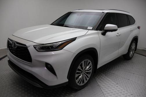 2023 Toyota Highlander Platinum