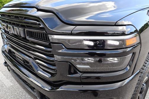 2025 RAM 2500 Laramie Crew Cab 4x4 6'4' Box