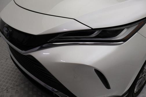 2022 Toyota Venza XLE