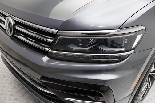 Platinum Gray Metallic 2019 Volkswagen Tiguan 2.0T SEL R-Line 4MOTION