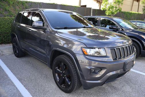 Granite Crystal Metallic Clearcoat 2015 Jeep Grand Cherokee Altitude