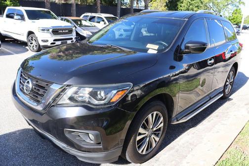 2020 Nissan Pathfinder SV 2WD
