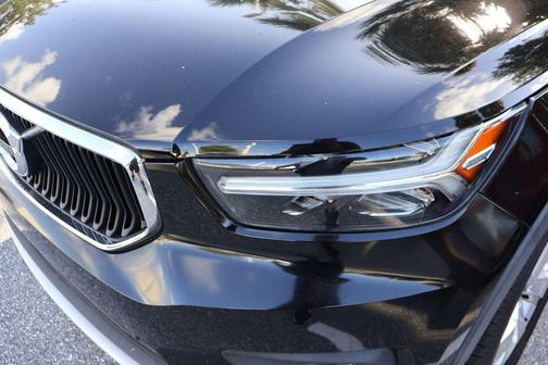 Black Stone 2021 Volvo XC40 T4 Momentum