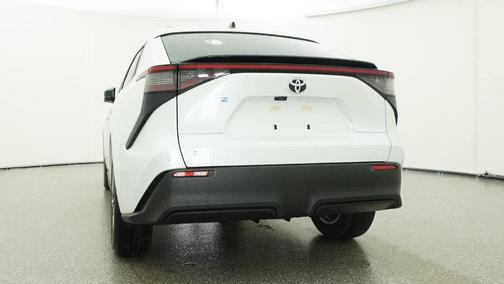 Wind Chill Pearl 2026 Toyota bZ XLE Plus